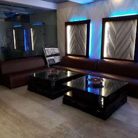 Hotel Grand Plaza New Delhi Bagian luar foto