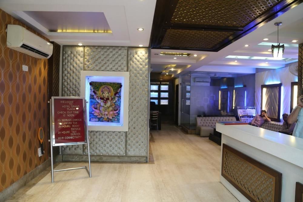 Hotel Grand Plaza New Delhi Bagian luar foto