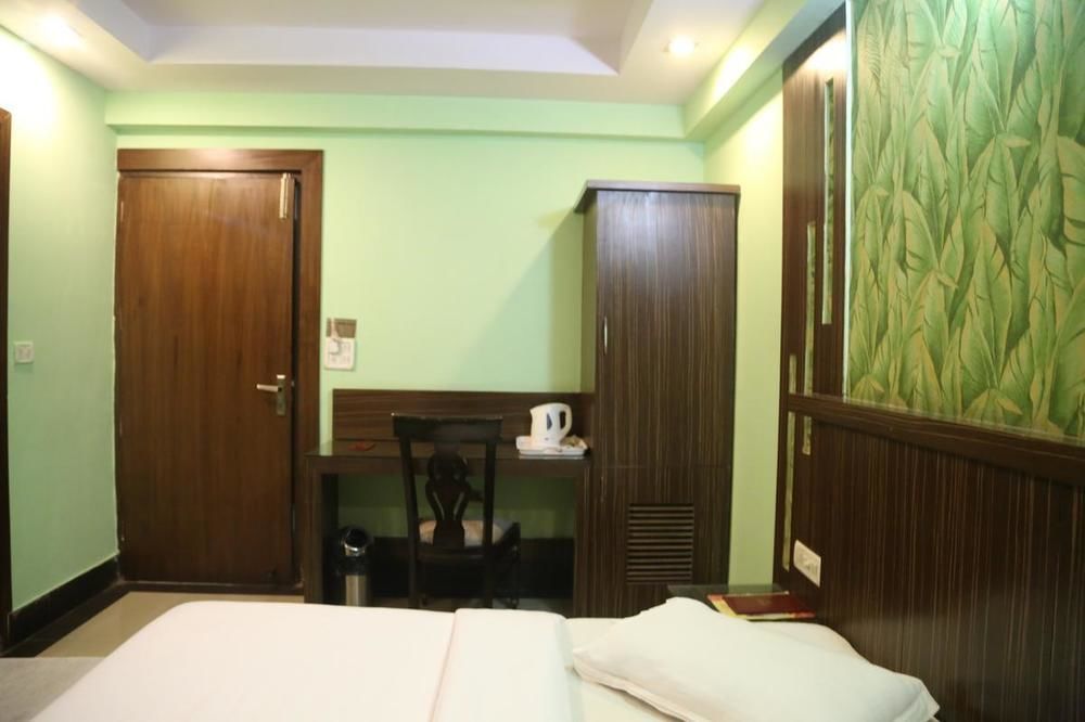 Hotel Grand Plaza New Delhi Bagian luar foto