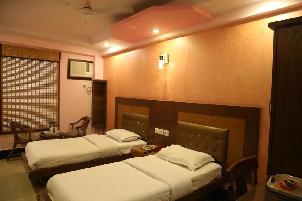 Hotel Grand Plaza New Delhi Bagian luar foto