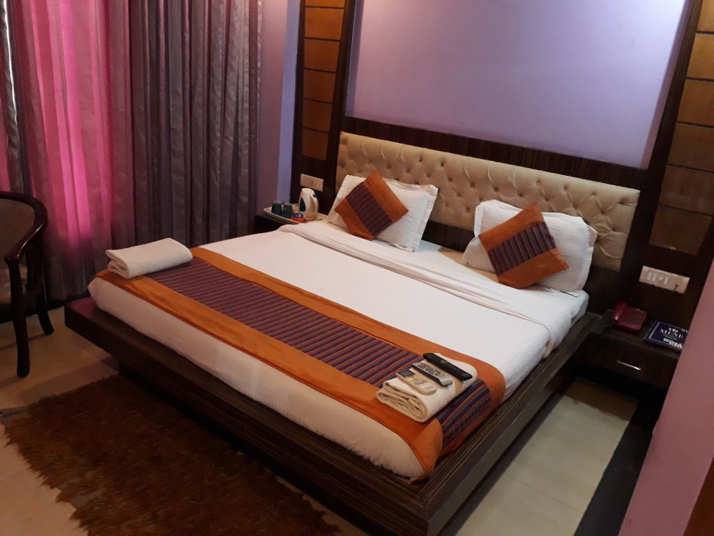 Hotel Grand Plaza New Delhi Bagian luar foto